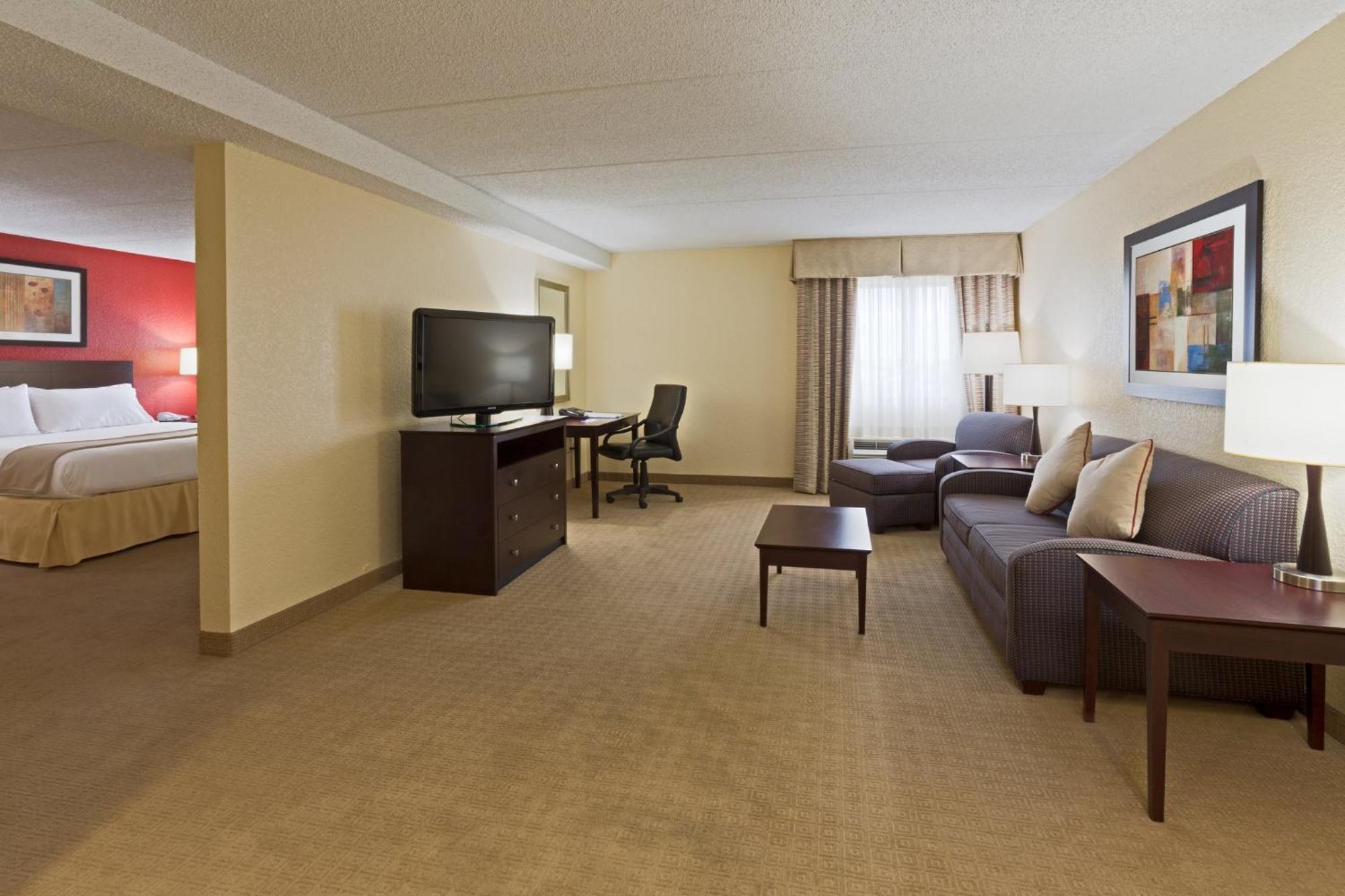 Holiday Inn Express Fort Lauderdale North - Executive Airport By Ihg Экстерьер фото