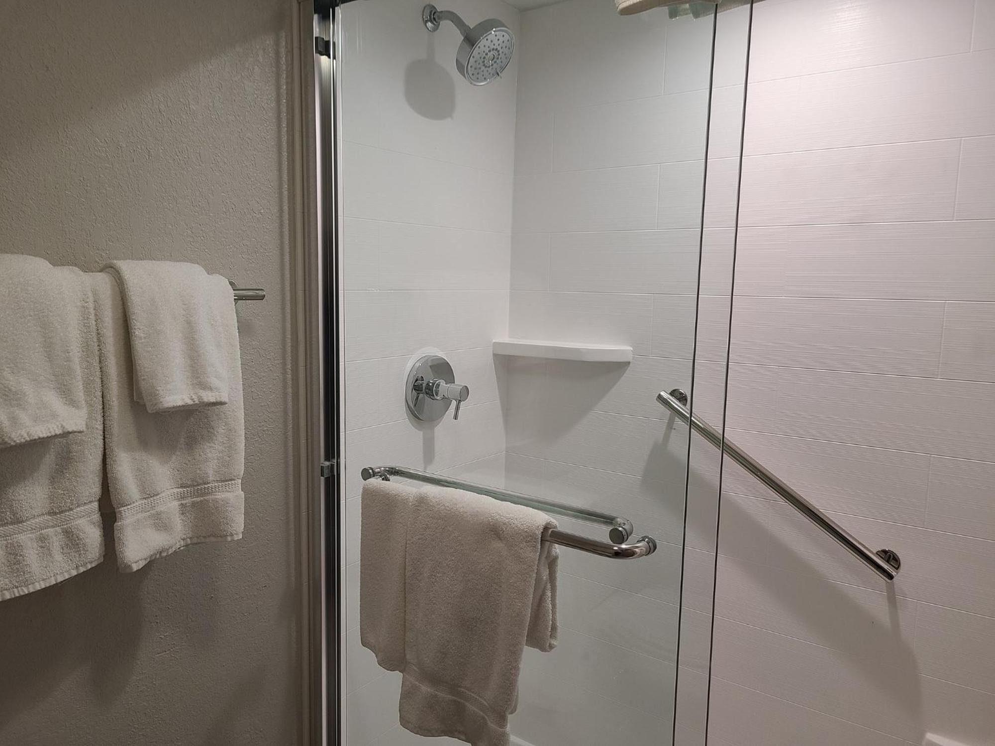 Holiday Inn Express Fort Lauderdale North - Executive Airport By Ihg Экстерьер фото